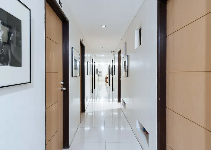 Reddoorz Near Robinsons Place