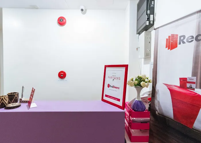 Reddoorz Near Robinsons Place Manila
