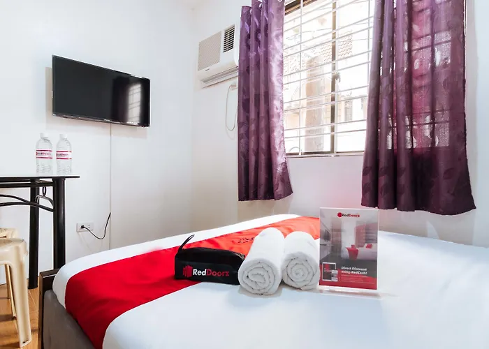 Hotel Reddoorz Near Robinsons Place