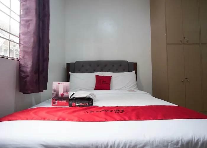 Reddoorz Near Robinsons Place Hotel