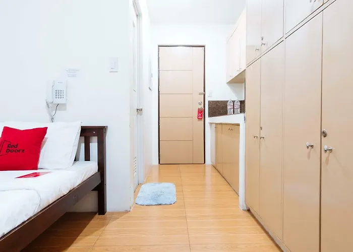 Hotel Reddoorz Near Robinsons Place